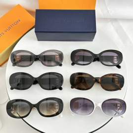 Picture of Louis Vuitton Sunglasses _SKUfw76365269fw